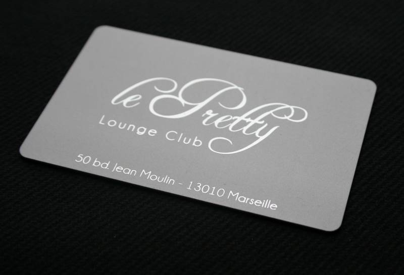 Carte VIP en PVC avec paillettes argent pour discothèque à Tours 37